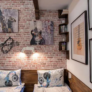 The Music House - Exclusive In The Heart Of By Flat Mаnager Apartment