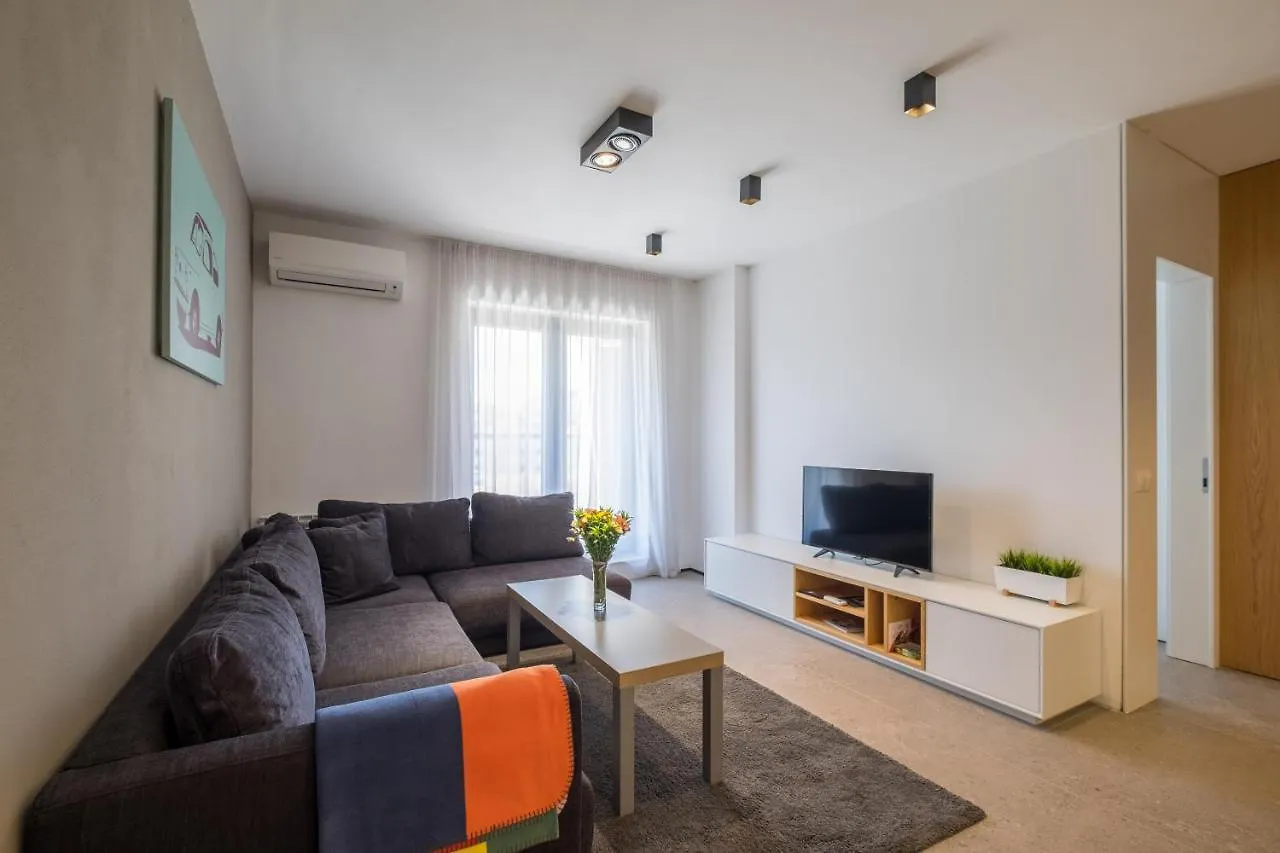 City Apartments - Mall Of Sofia & Metro Station