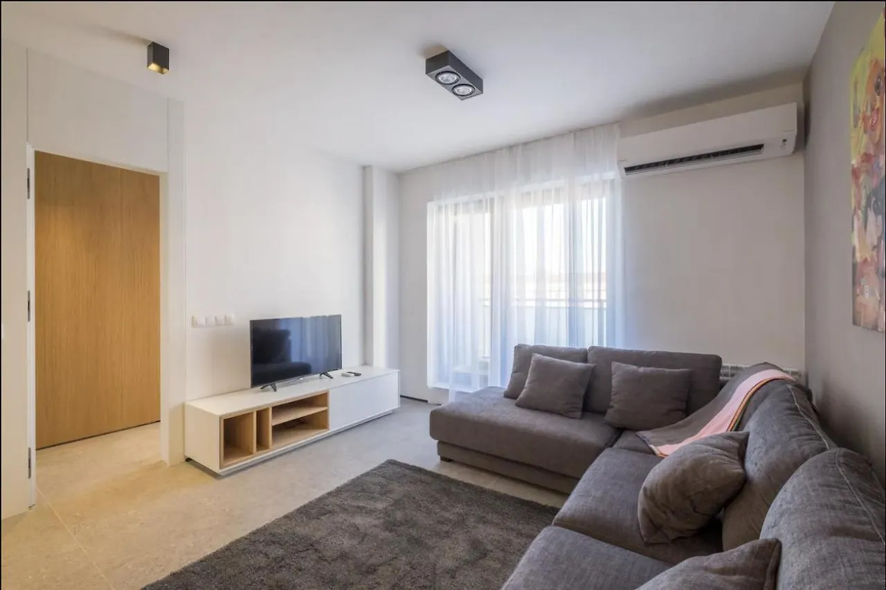 City Apartments - Mall Of Sofia & Metro Station