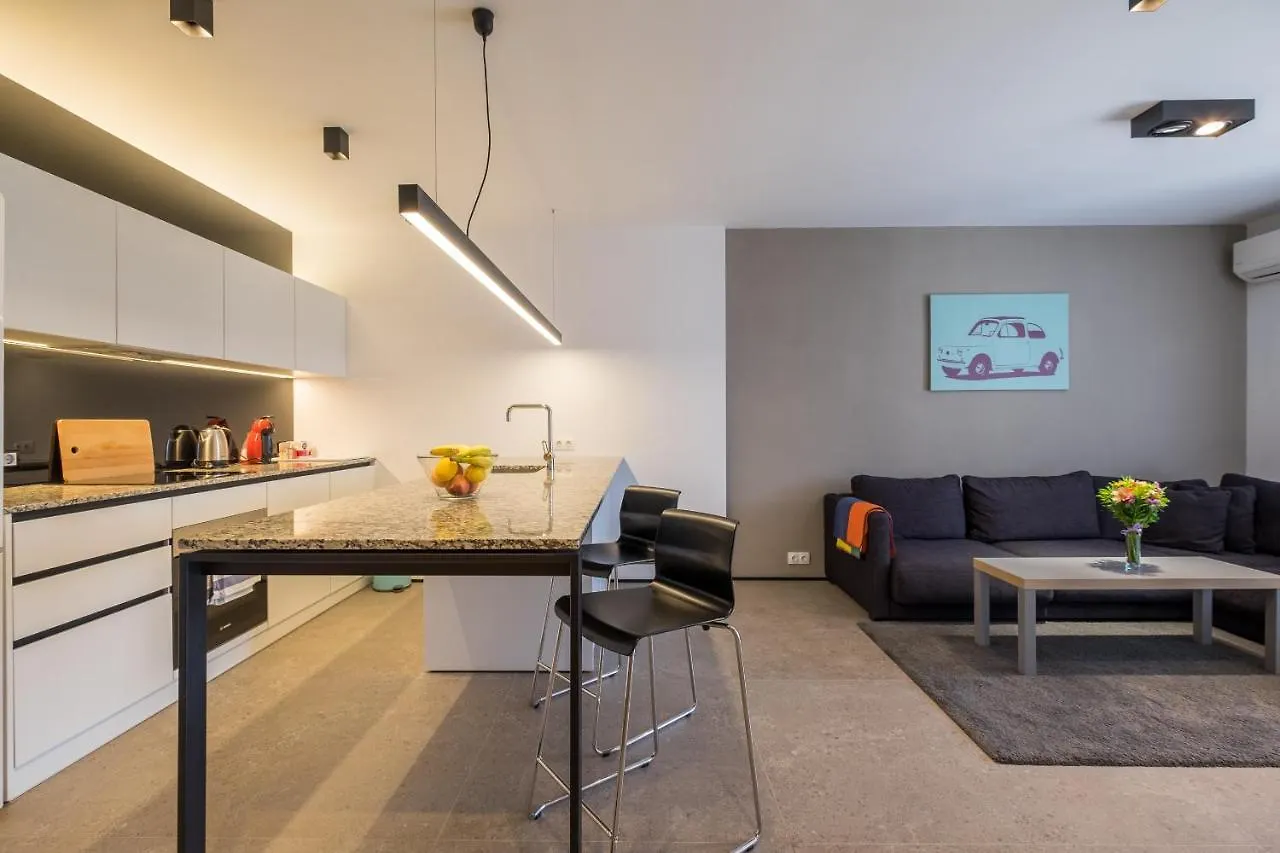 City Apartments - Mall Of Sofia & Metro Station