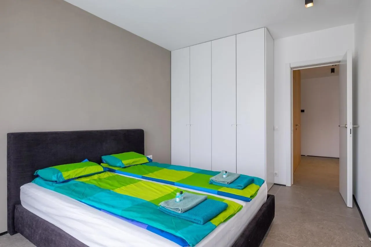 City Apartments - Mall Of Sofia & Metro Station Bulgarije