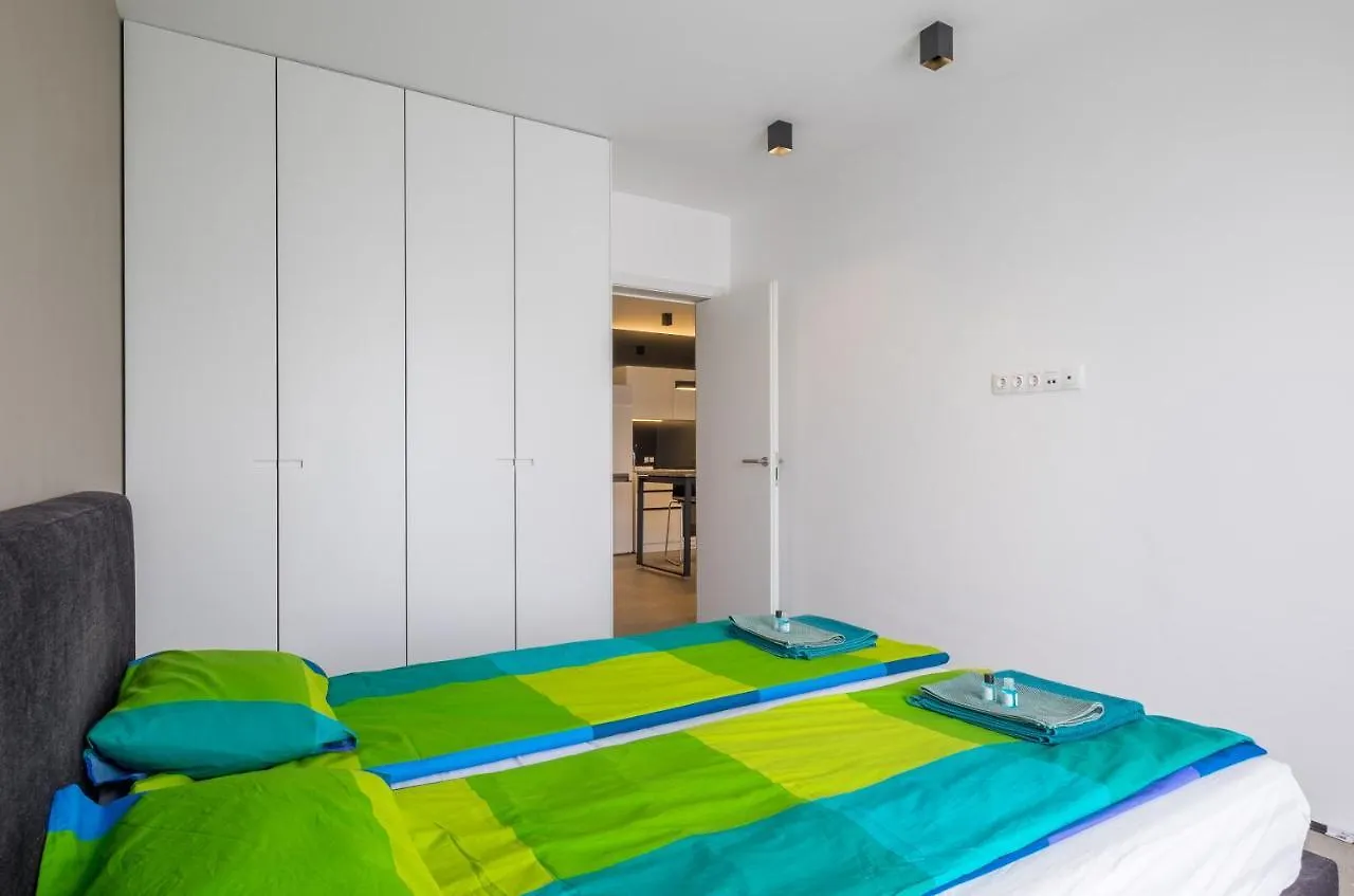 City Apartments - Mall Of Sofia & Metro Station