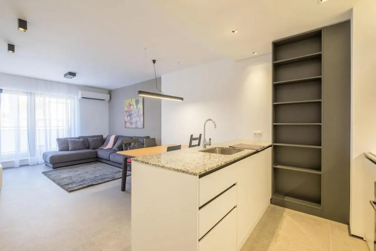 City Apartments - Mall Of Sofia & Metro Station Bulgarije
