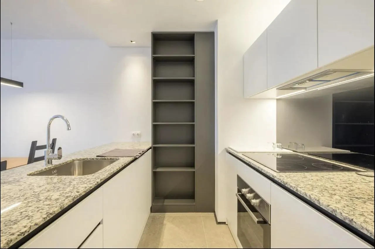 City Apartments - Mall Of Sofia & Metro Station Bulgarije